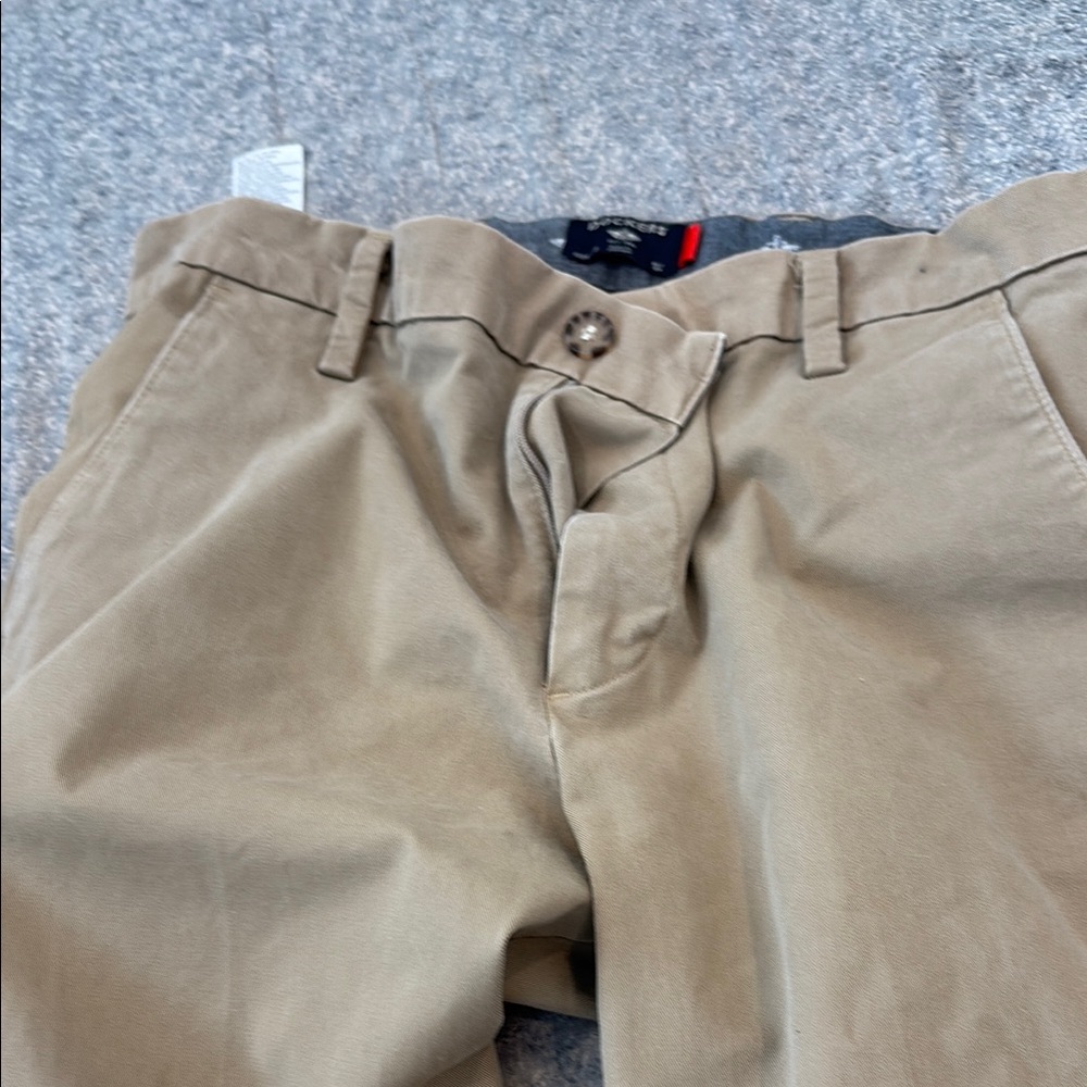Dockers Tan Chinos Classic Cotton Twill used men w 32 L 30 irregular